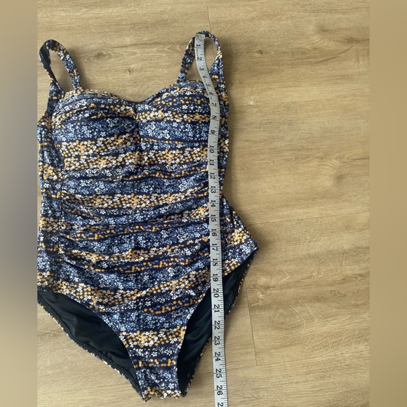 New Niptuck Joanne One Piece Floral Cherry Print Navy Blue SZ 8 - Picture 5 of 10